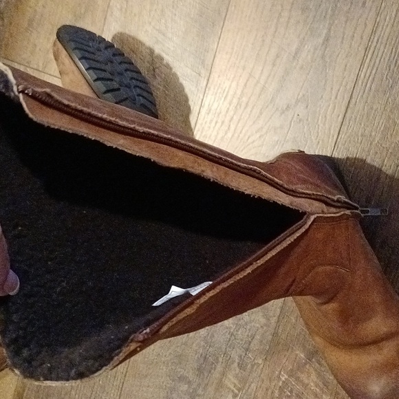 UGG Tall Leather Broome Riding Boots 👢 ❤️❤️ - Picture 7 of 11